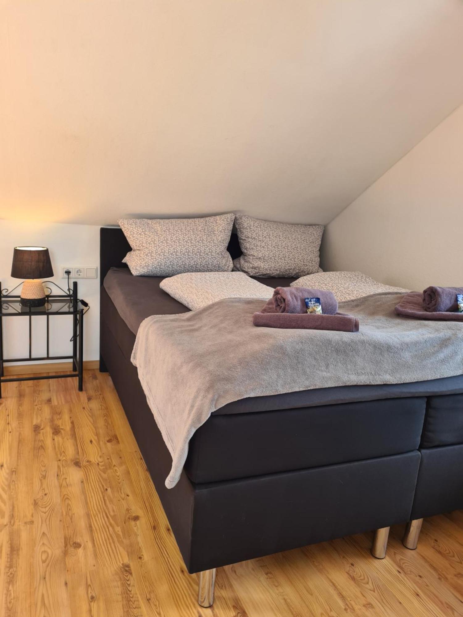 Apartment, Boxspringbett, Ruhige Lage, Kassel Naehe * Schauenburg